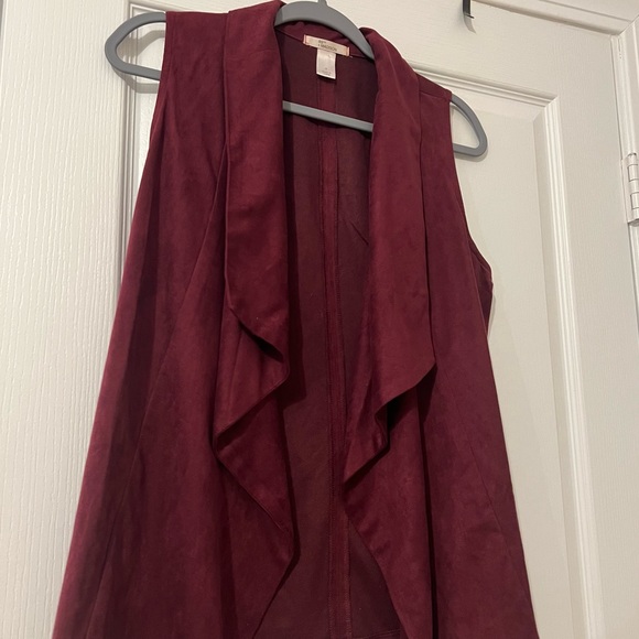 89th & Madison Tops - Bundle 3 for $10 or 4 for $12 , Maroon vest